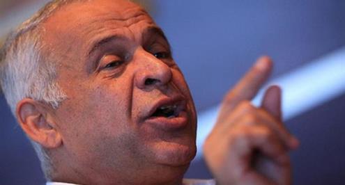 فرج عامر للأهلي: ألا يستحق "المدافع النادر" ربع مبلغ حجازي؟